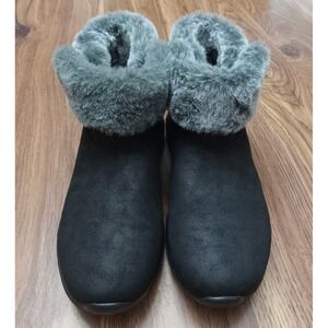 Skechers Slip-On Ankle Boots Black Plush Faux Fur Lined Women's Size 10 GOGA MAT